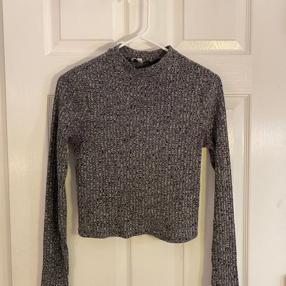 Cropped Turtleneck Sweater Top